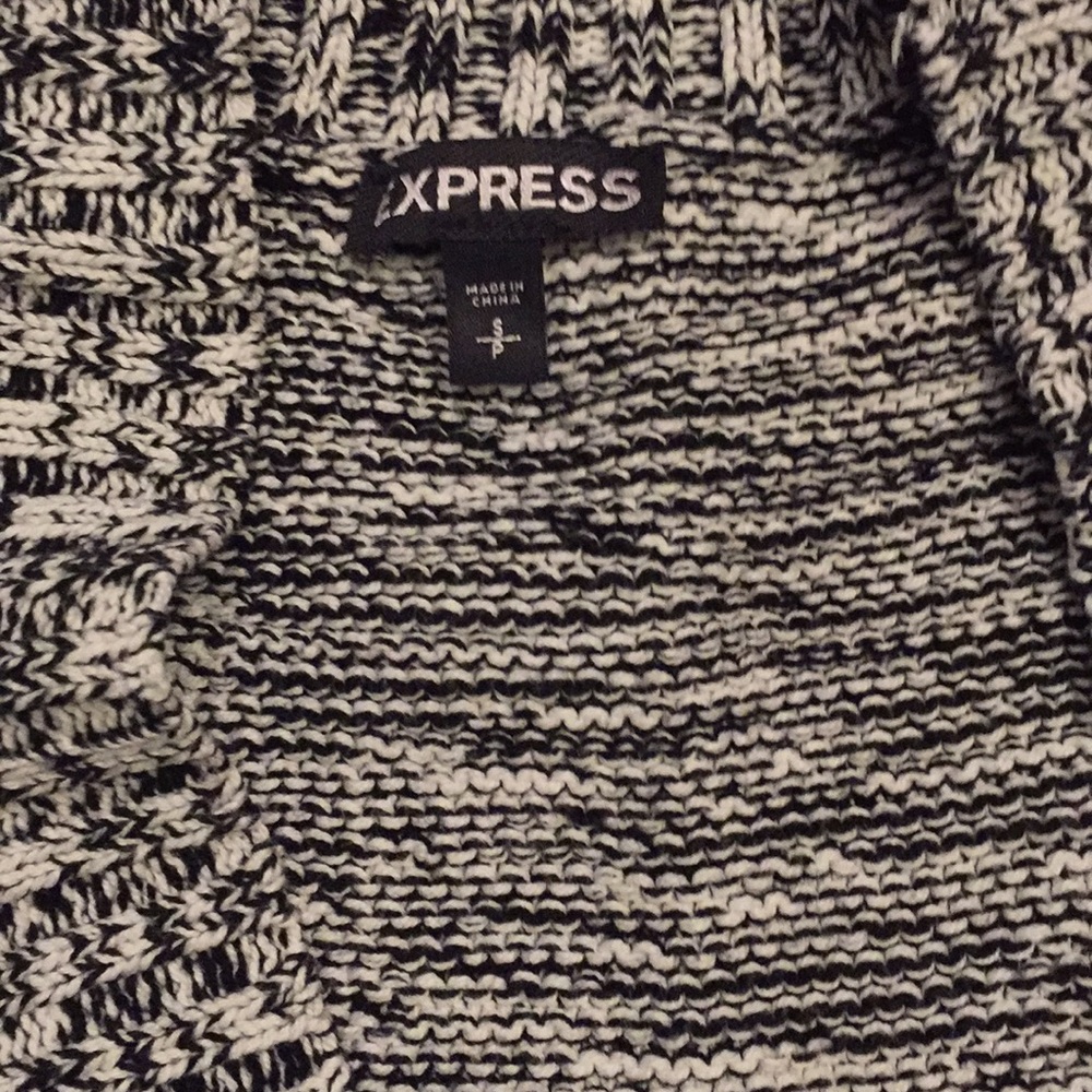 Express Cardigan - Picture 2 of 4